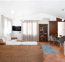 3 bedroom villa with pool and tennis court in Sicily, sleeps 6-8